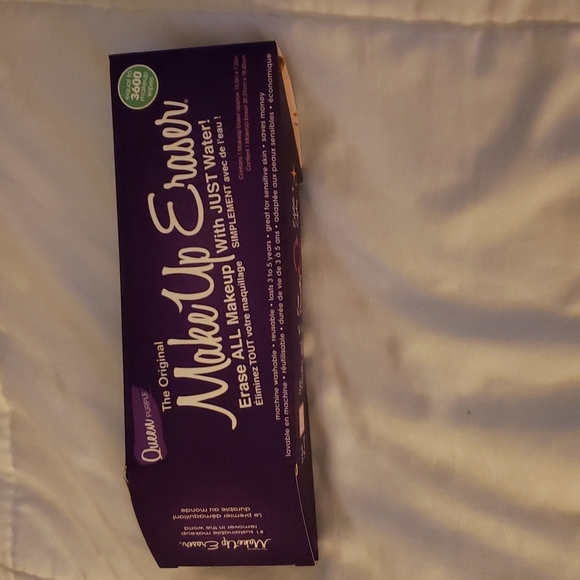 Queen purple THE ORIGINAL MAKEUP ERASER - Picture 1 of 3